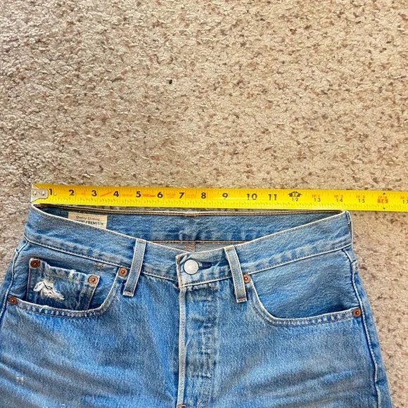 LEVI'S 501‎ High Rise Shorts Womens Size 26 Cutoff Denim Blue Distressed Cotton - Picture 8 of 10